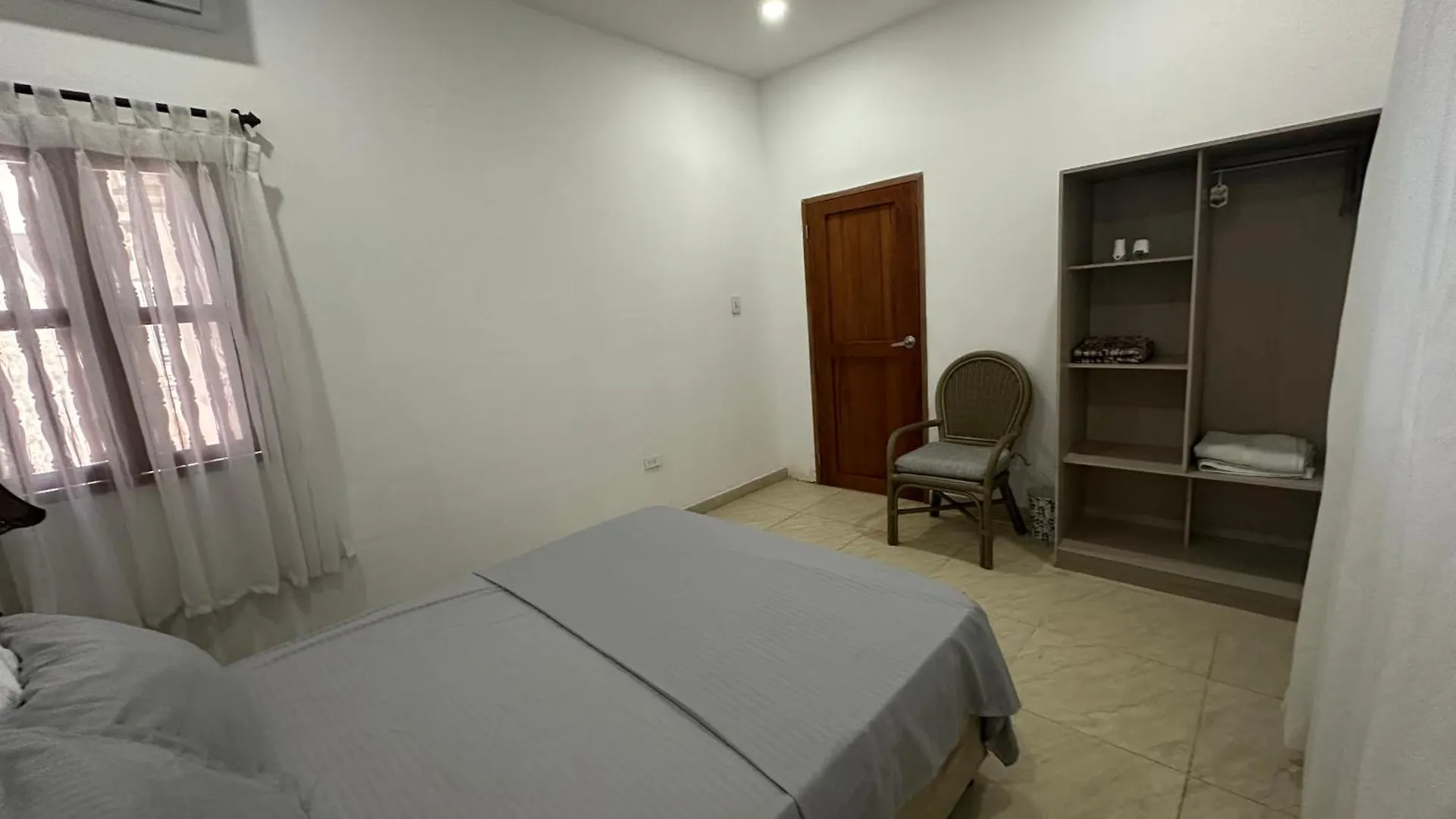 Alojamiento Emiliano Cartagena Alloggio in famiglia